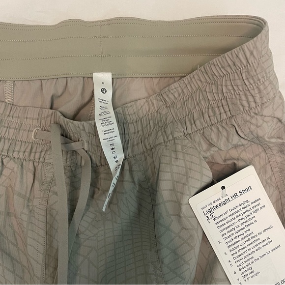 Lightweight HR Short 3.5” - Picture 2 of 3